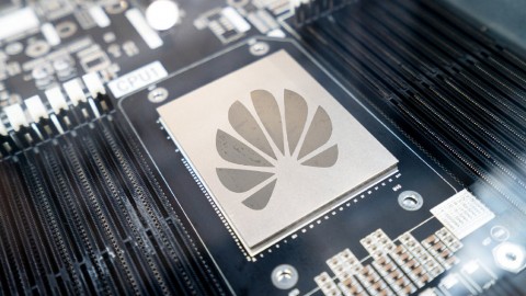 华为AI芯片谁代理的？揭秘昇腾背后的“卖铲人”，找对路子才能“吃饱饭”！